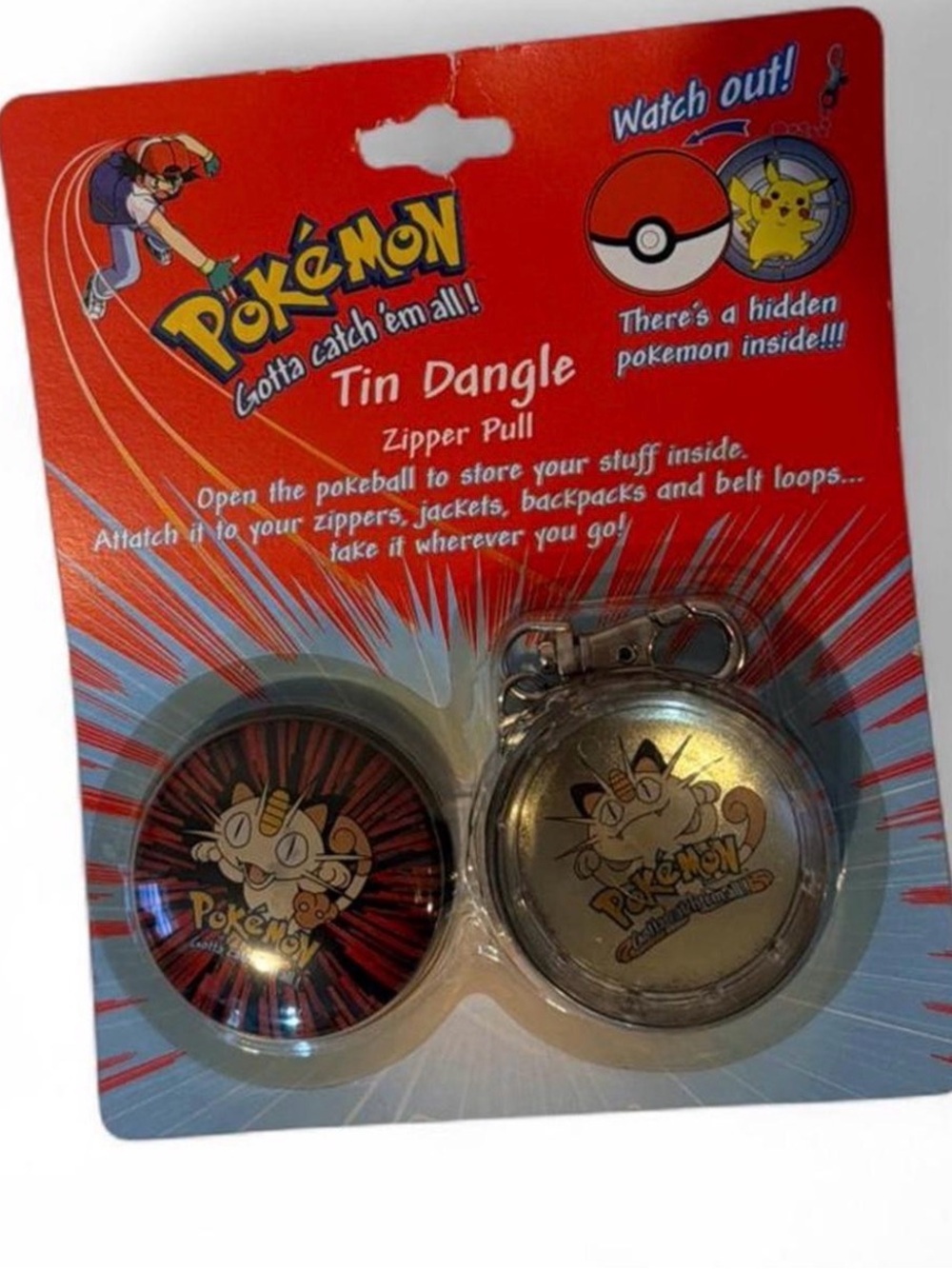 Vintage Meowth Pokemon Tin Dangle Metal Keychain 1999, ORIGINAL PACKAGING.